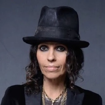 Linda-Perry Medium sq